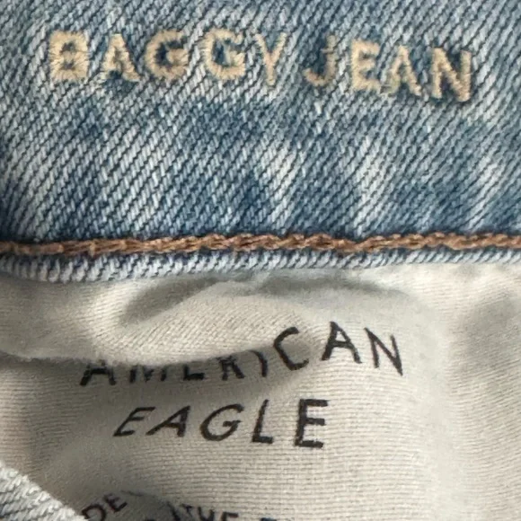 American Eagle destroyed Baggy straight light Wash Jean size 6 - Picture 9 of 9